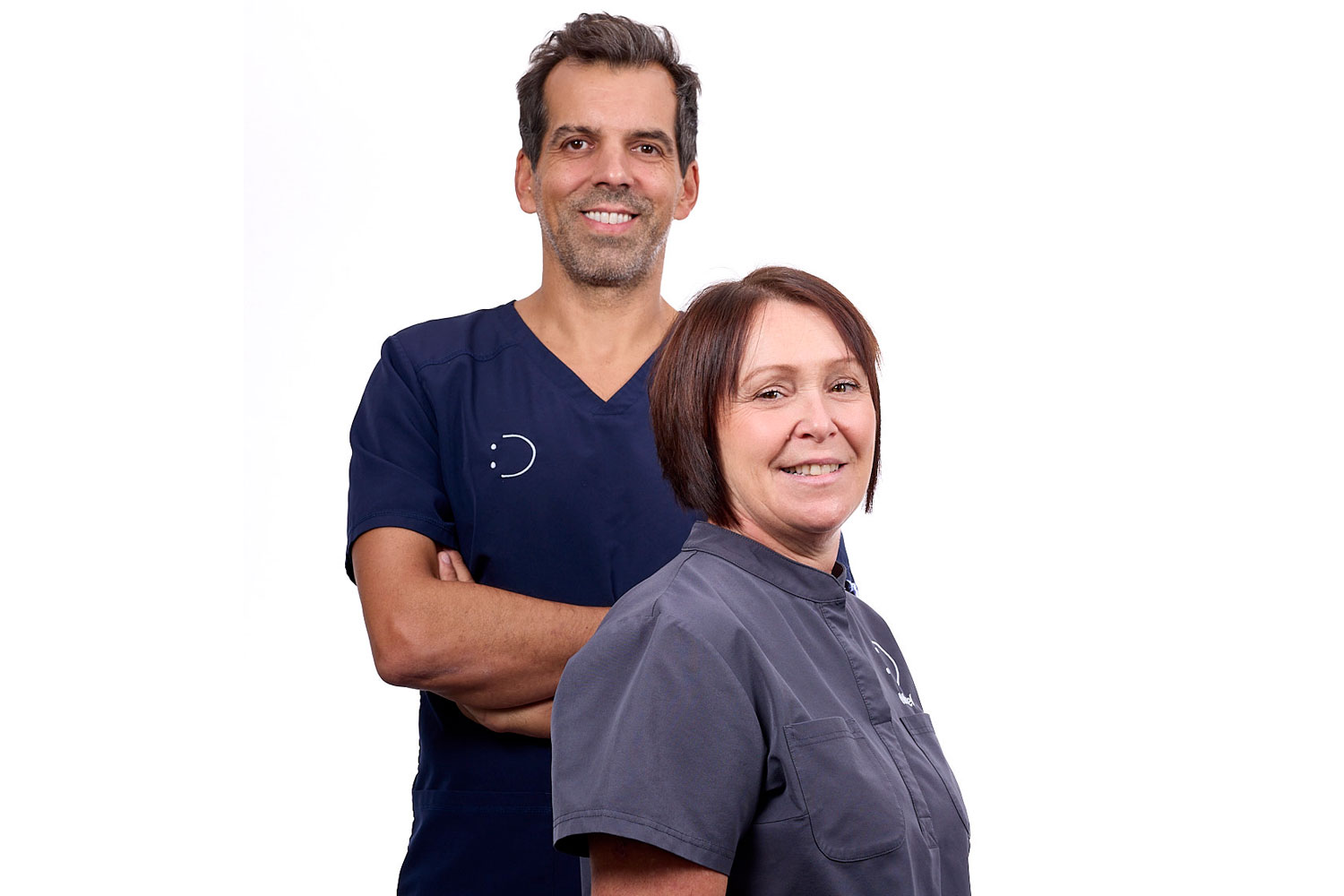 Dr Sylvain Lacarrière et son assistante